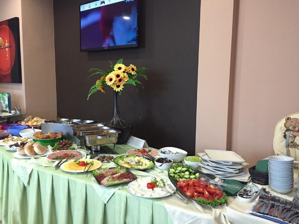 Benvita Hotel غولدن ساندز المظهر الخارجي الصورة