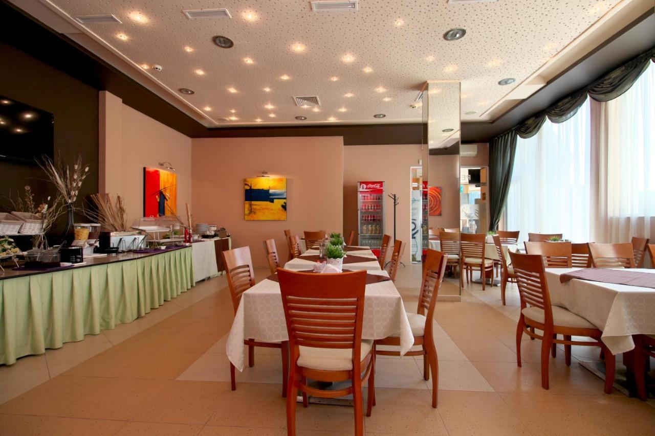 Benvita Hotel غولدن ساندز المظهر الخارجي الصورة