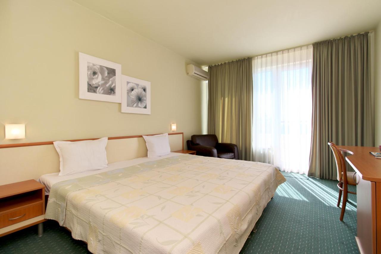 Benvita Hotel غولدن ساندز المظهر الخارجي الصورة